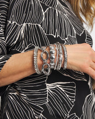 Chico's | Silver Textured Circle Stretch Bracelet/ Silver