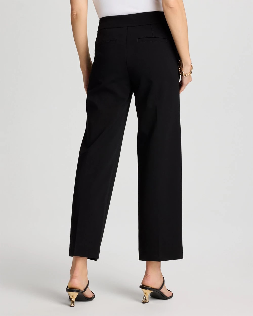 Chico's | Juliet Lightweight Straight Crop Pants/ Black