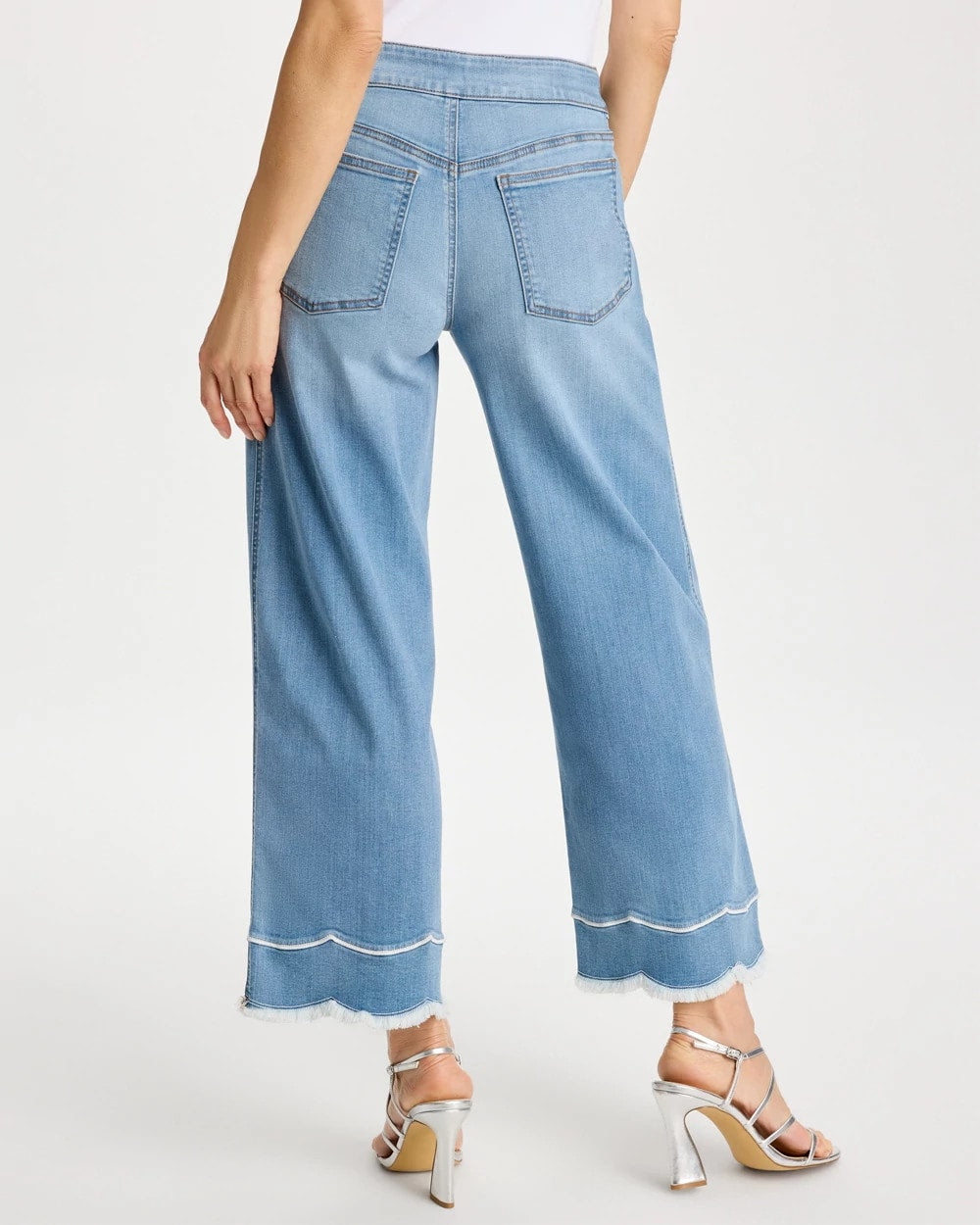 Chico's | Scallop Pull-On Wide-Leg Crop Jeans/ Blue Jay Indigo