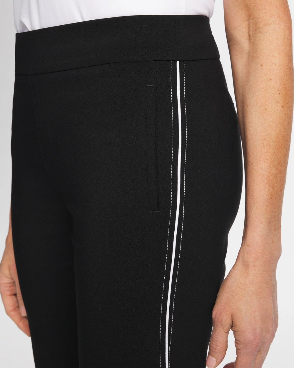 Chico's | Brigitte™ Piped Straight Cropped Pants/ Black