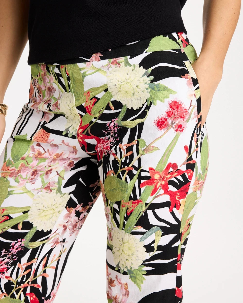 Chico's | Tropical Nights Brigitte™ Straight Crop Pant/ Black