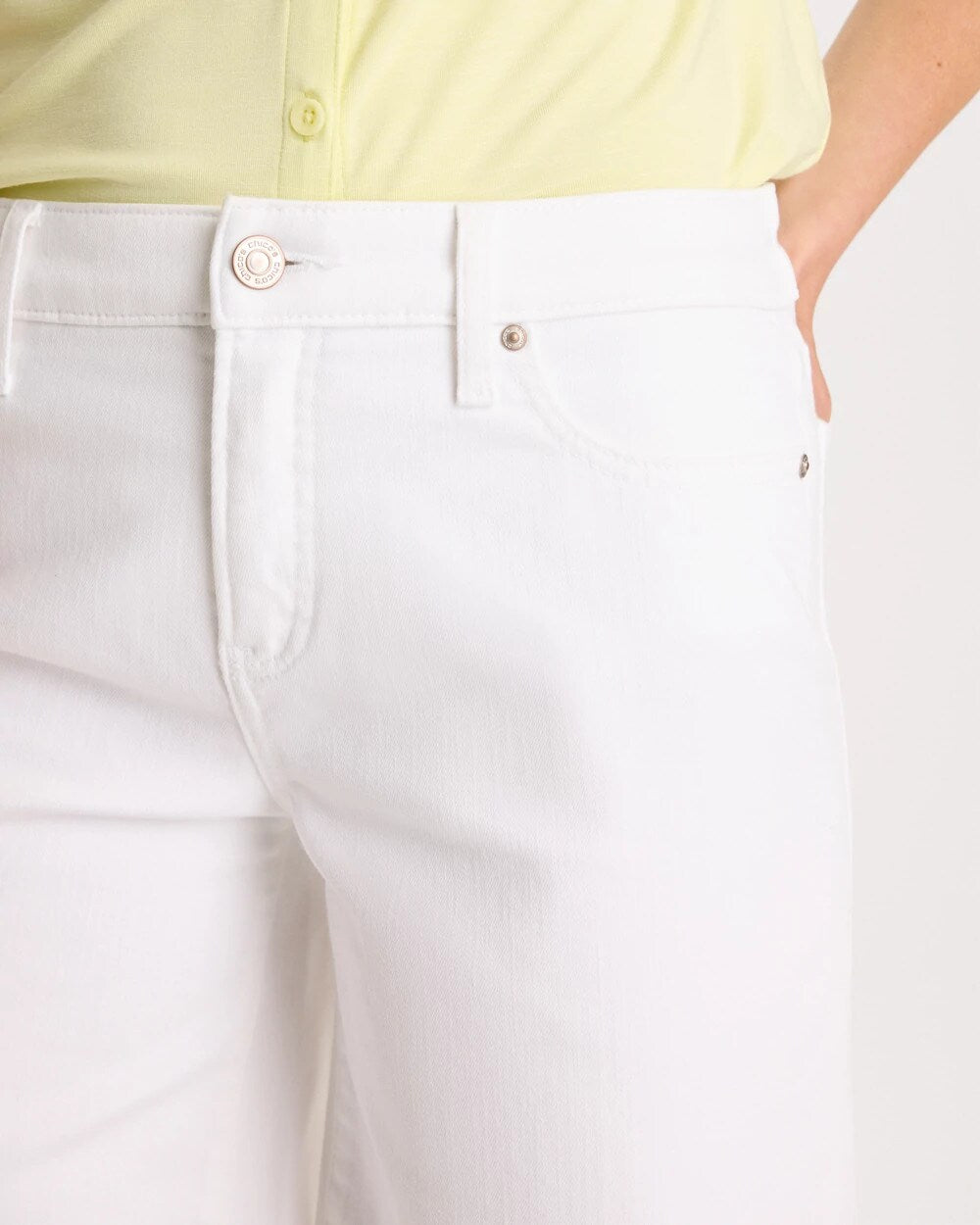 Chico's | Girlfriend Slim White Jean Shorts/ Alabaster