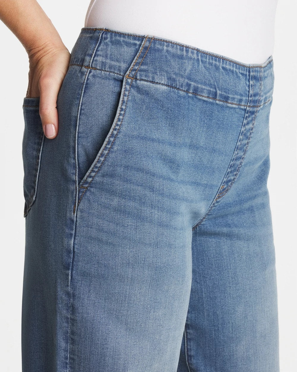 Chico's | Pull-On Boyfriend Cropped Jeans/ Bailey Indigo