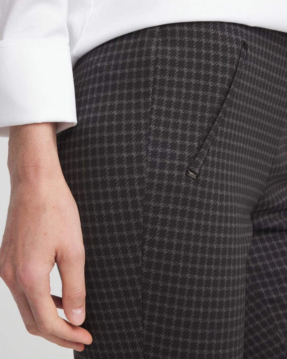 Chico's | Juliet Tonal Check Pants/ Black