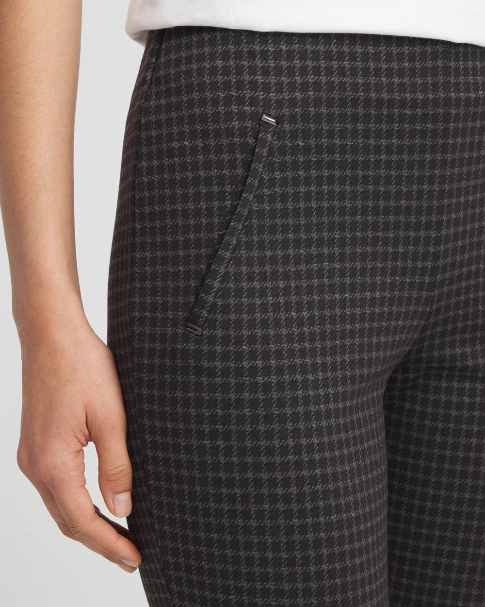 Chico's | Juliet Tonal Check Ankle Pants/ Black