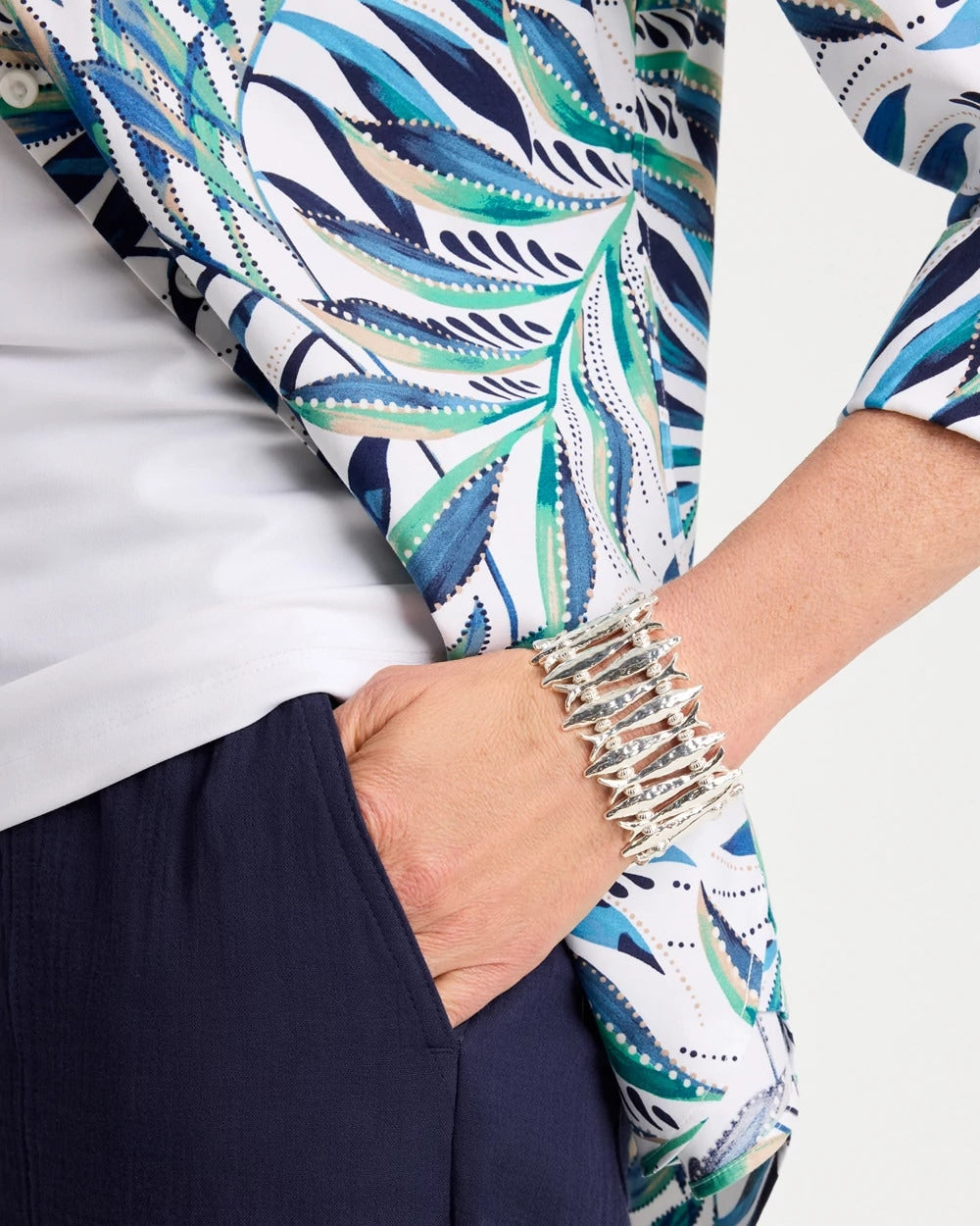 Chico's | Silvertone Fish Stretch Bracelet/ Silver