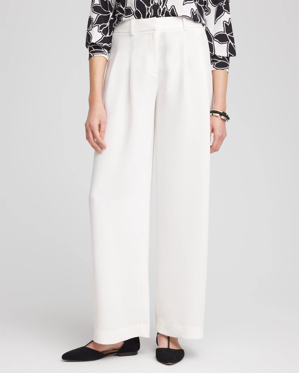 Chico's | Crepe Pleated Relaxed Pants/ Ecru