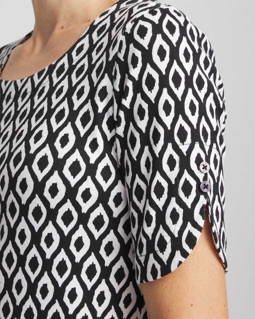 Chico's | Printed Pima Elbow Sleeve Tee/ Black