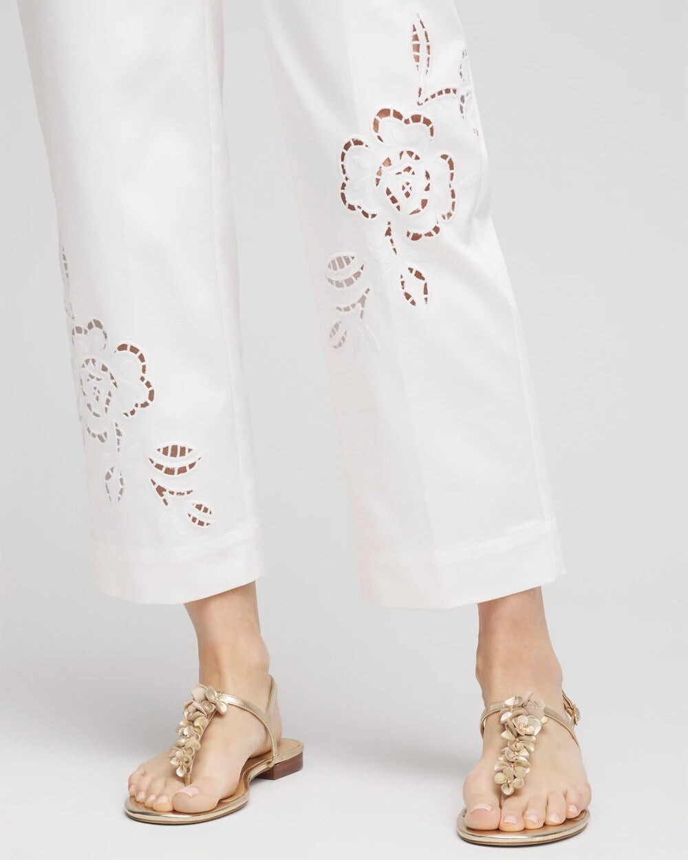Chico's | Sateen Cutout Cropped Pants/ Alabaster