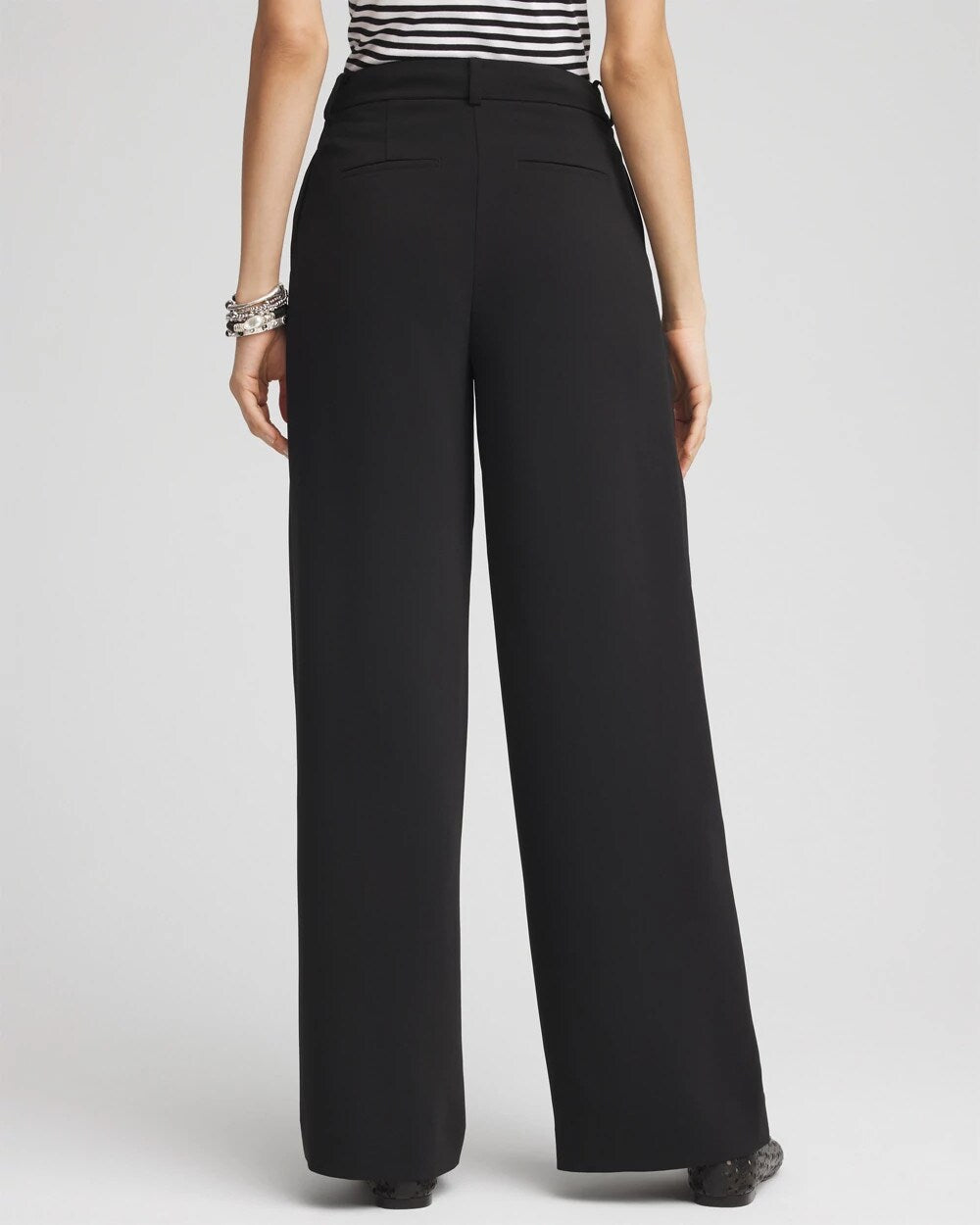 Chico's | Crepe Pleated Relaxed Pants/ Black