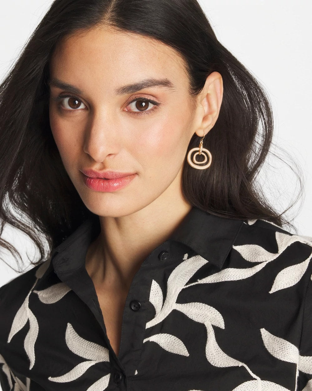 Chico's | Gold Tone Drop Pendant Earrings/ Gold